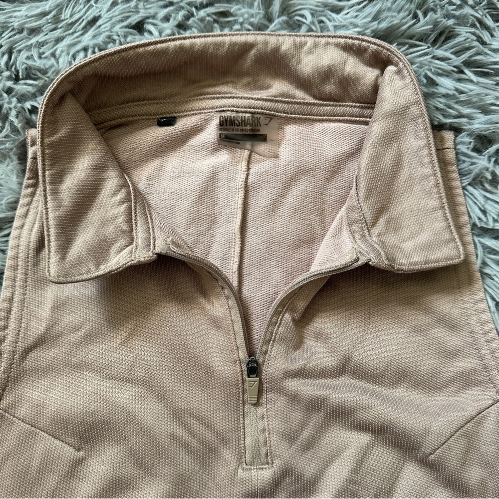 Gymshark top - Picture 2 of 5